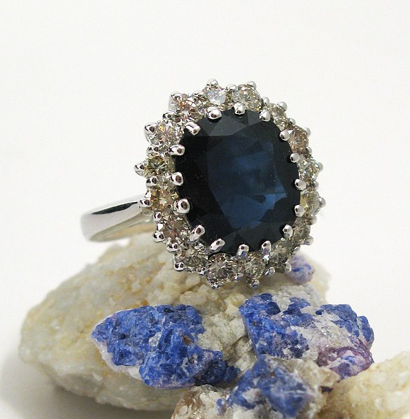princess diana's engagement ring