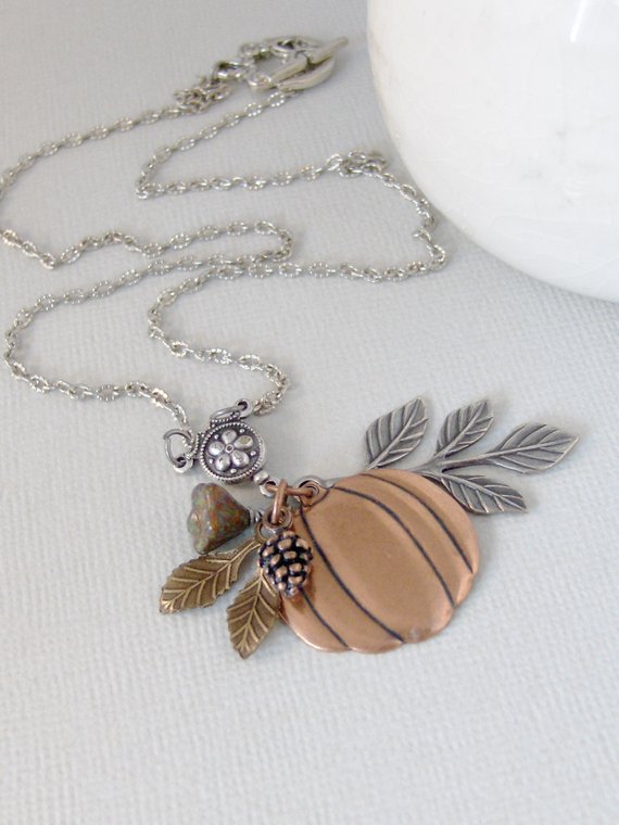 punpkin necklace