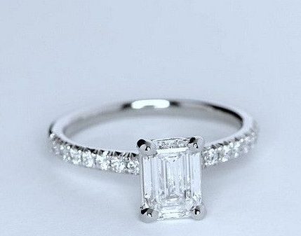 emerald cut ring