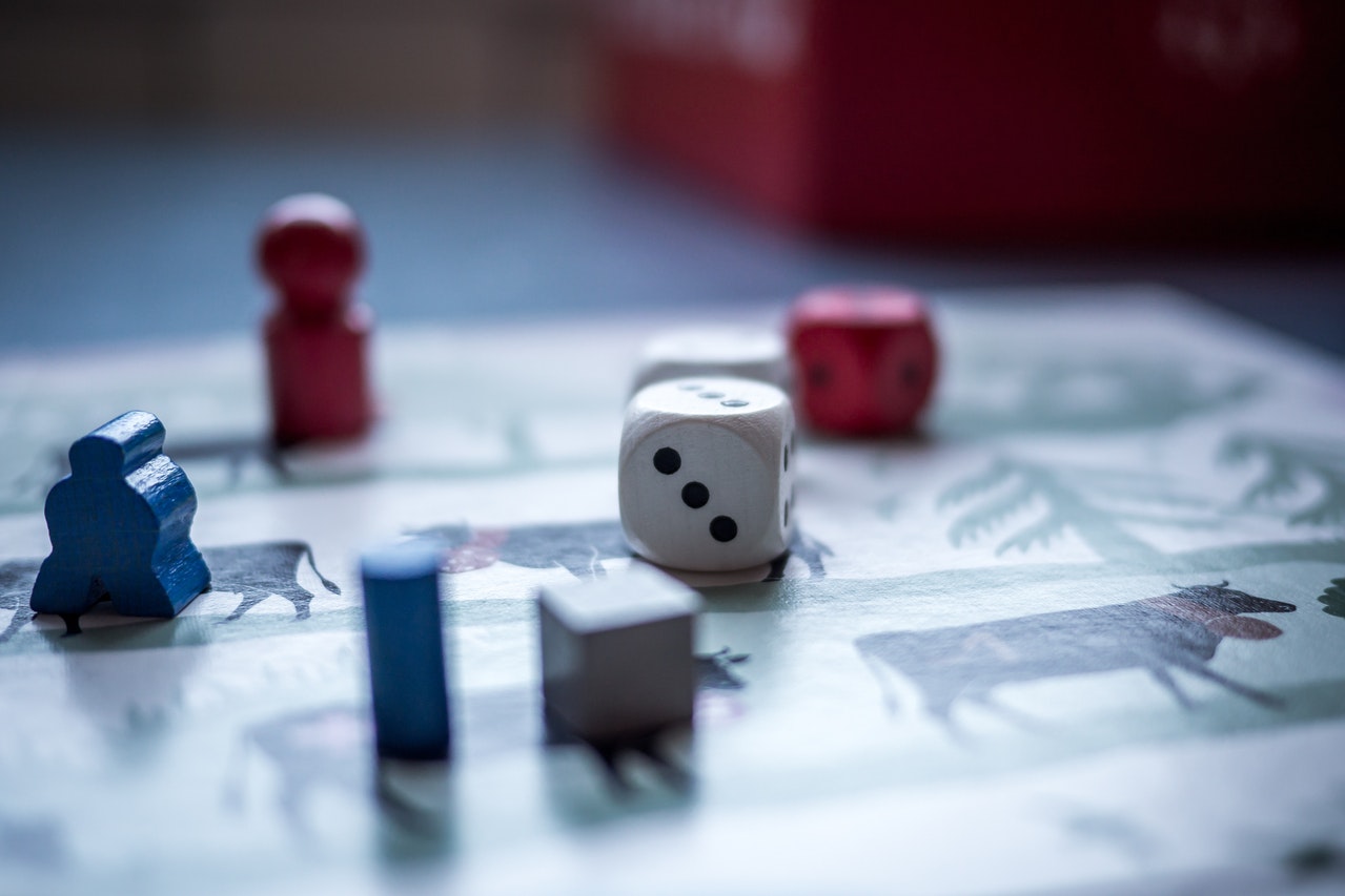 play boardgames with dad