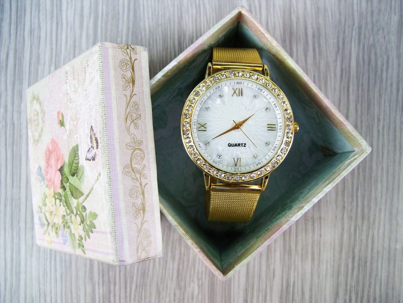 must-have gold jewellery pieces