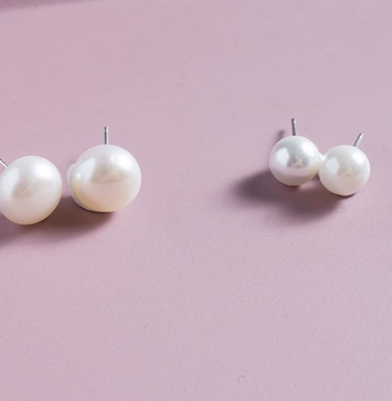 pearl earrings