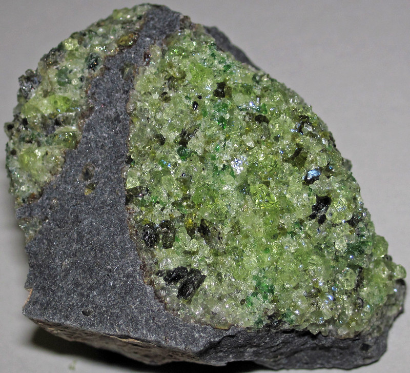 august's birthstone