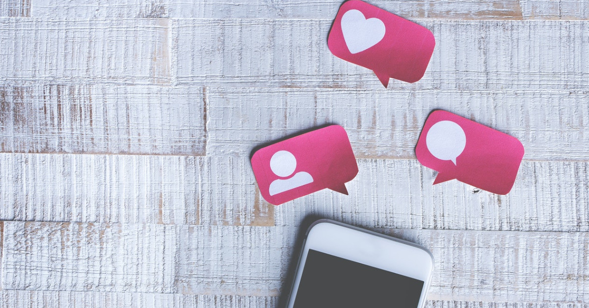 soacial media marketing for the holidays