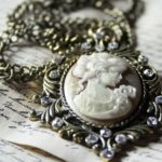 vintage jewellery trends