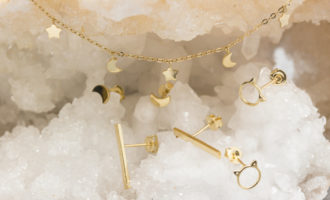 must-have gold jewellery pieces
