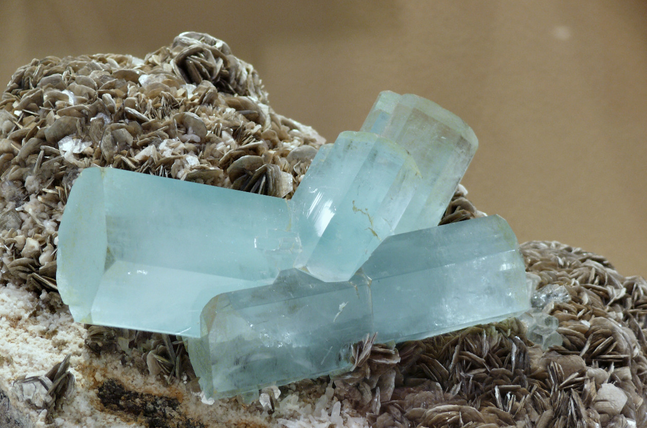 march`s birthstone