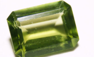 august's birthstone